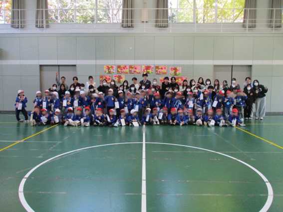 今年も上川井幼稚園の園児さんが大学に遊びに来てくれました！(11月7日[金])